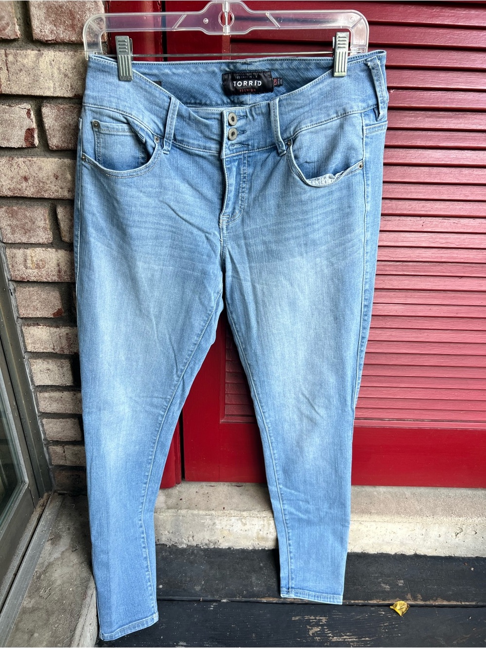 Torrid Light Wash Skinny Jegging Jeans Size 12